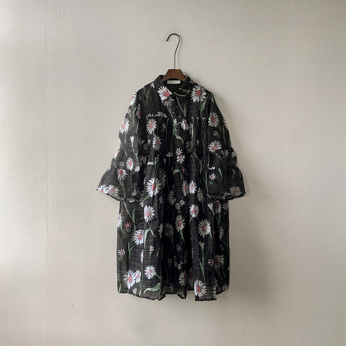 红色复古文艺宽松阔口袖连衣裙