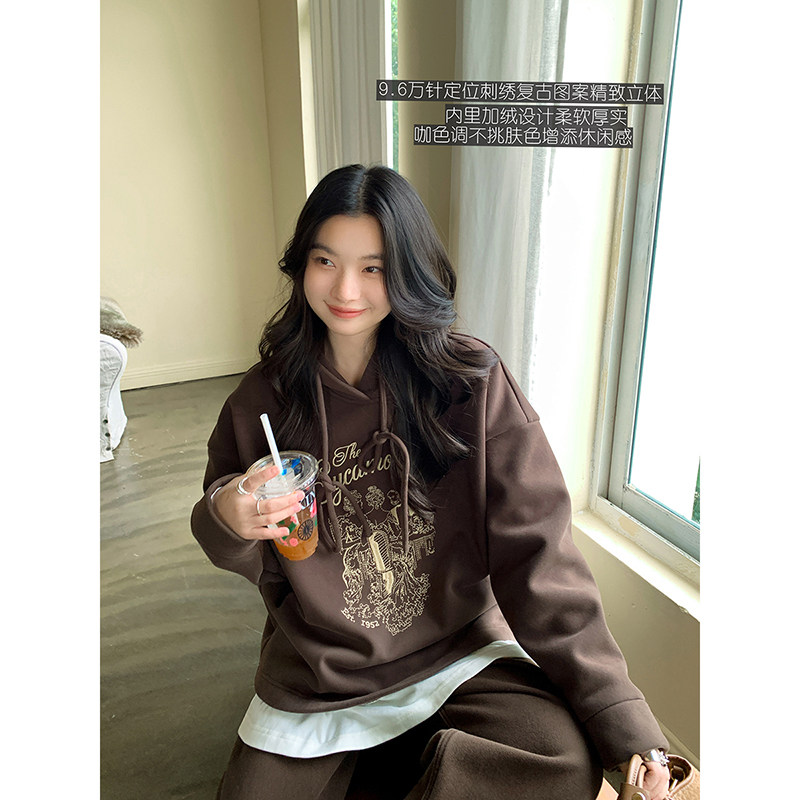 重工9.6万针定位刺绣棉质复古咖色软糯加绒连帽宽松卫衣 安妮森林