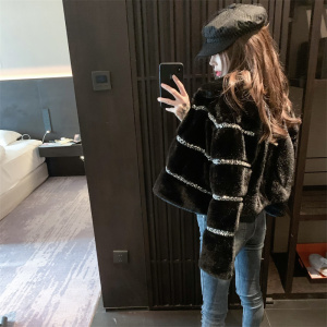 站在雾里 美拉德之翼 黑色拼钻钉钻毛毛加厚秋冬外套