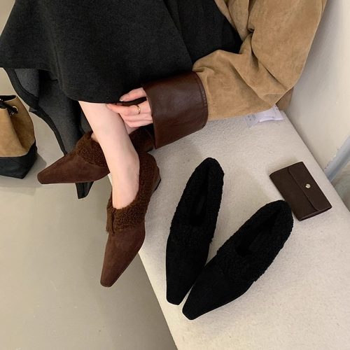 2025年秋冬季复古加绒毛毛鞋单鞋