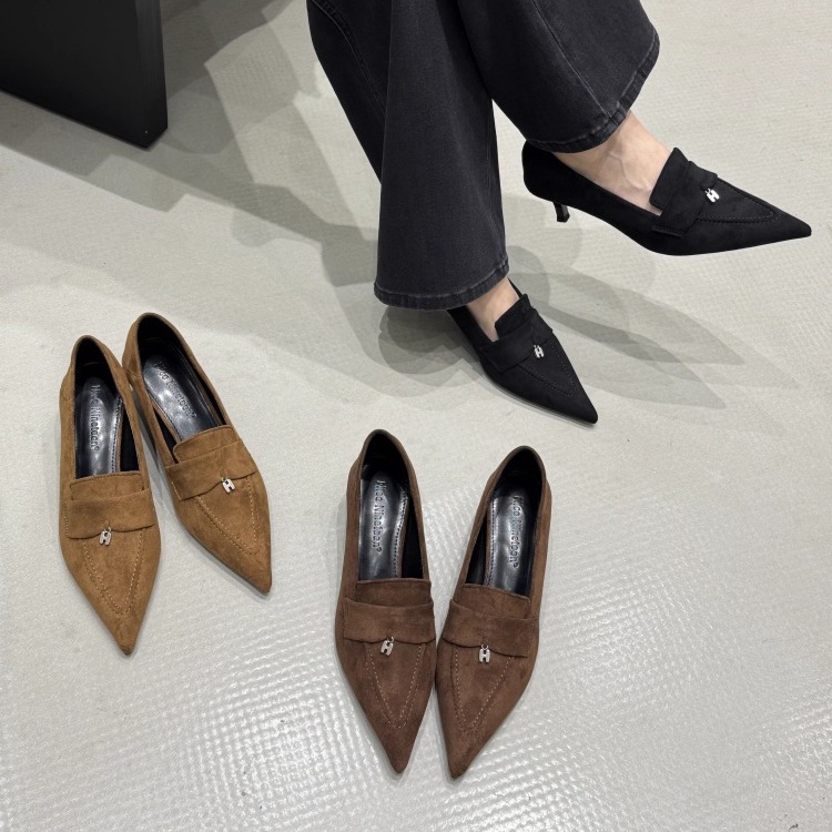 2025年秋冬季新款法式深口高跟鞋