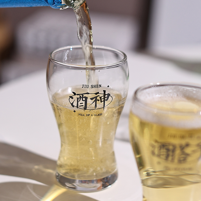 原创国潮文字酒神玻璃啤酒杯
