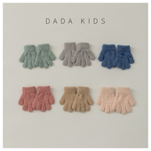 宝宝手套ins韩国简约纯色洋气婴幼儿五指毛绒冬季 保暖儿童分指1岁