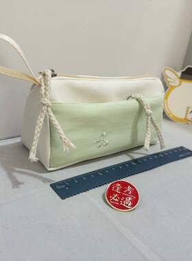 【Bolor正品】简约清新绿色拉链笔袋学生大容量手提蝴蝶结文具袋
