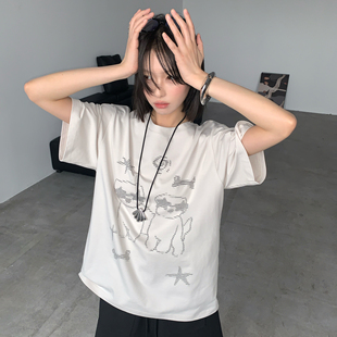 2026年新款 T恤女夏季 宽松中性风上衣 小狗印花短袖 万有引力博物馆
