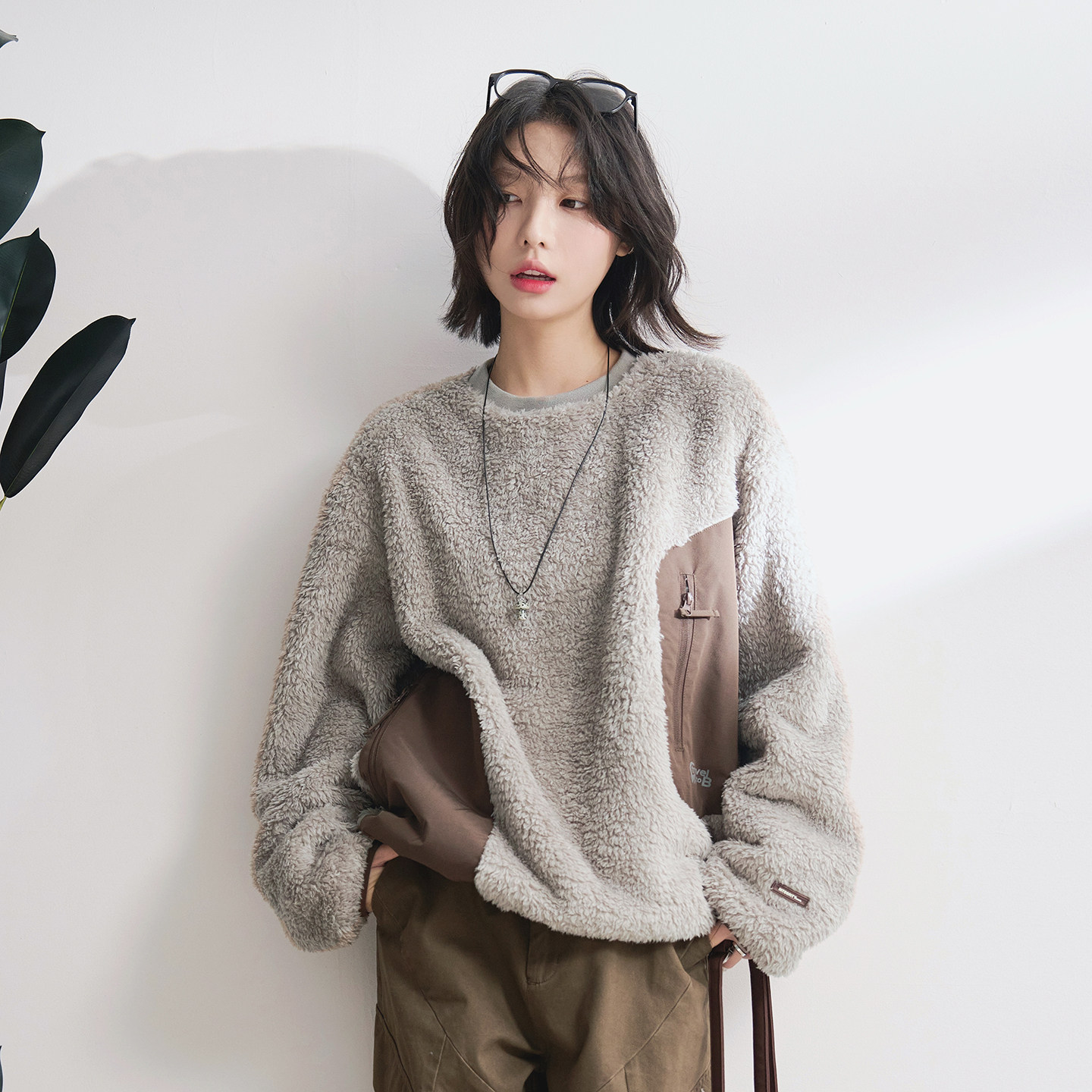 万有引力博物馆 拼接撞色圆领卫衣女秋冬款宽松摇粒绒保暖上衣,女装/女士精品,卫衣/绒衫,淘宝优惠券,粉丝福利购,淘宝优惠卷