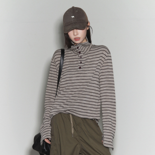 2026年新款 T恤女春季 宽松上衣 半开领高领条纹长袖 万有引力博物馆