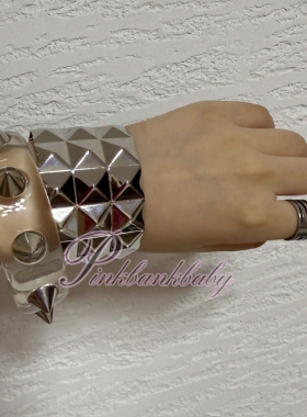 pinkbankbaby原创设计小众朋克y2k四方钉金属个性夸张手环手镯女