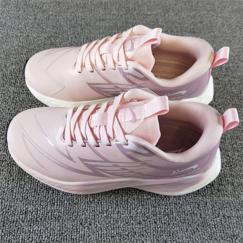 贵人鸟女鞋2025冬季新款低帮防滑轻便耐磨减震潮流运动休闲跑步鞋