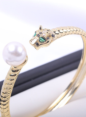 铜镀18K金猎豹微镶锆石圆环手镯