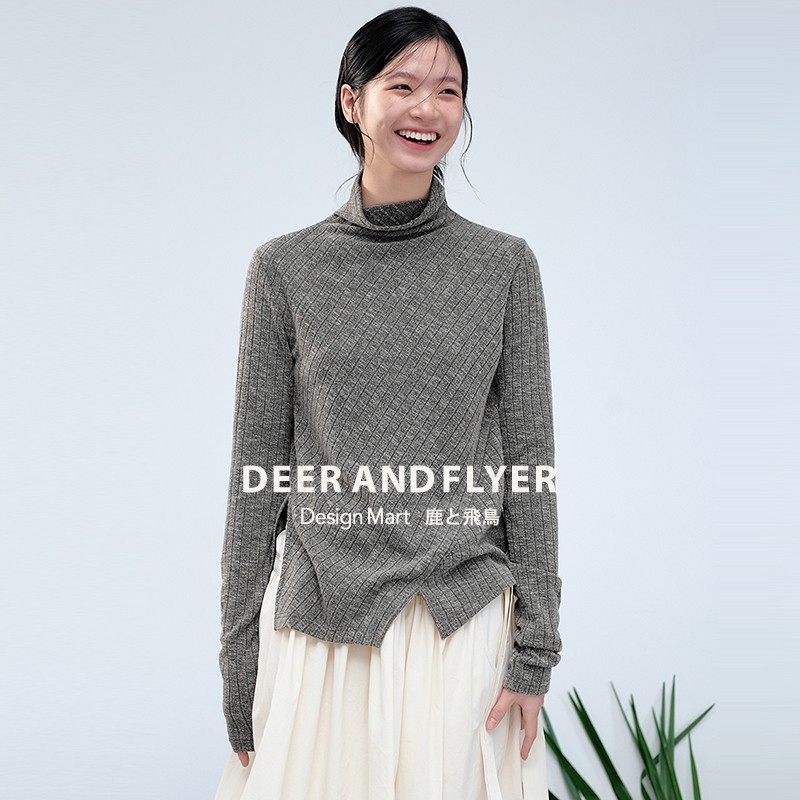 双色条纹不规则下摆高领针织上衣