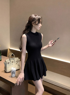 初夏独特漂亮小裙子女2026新款高级感绝美大方得体巨好看的连衣裙