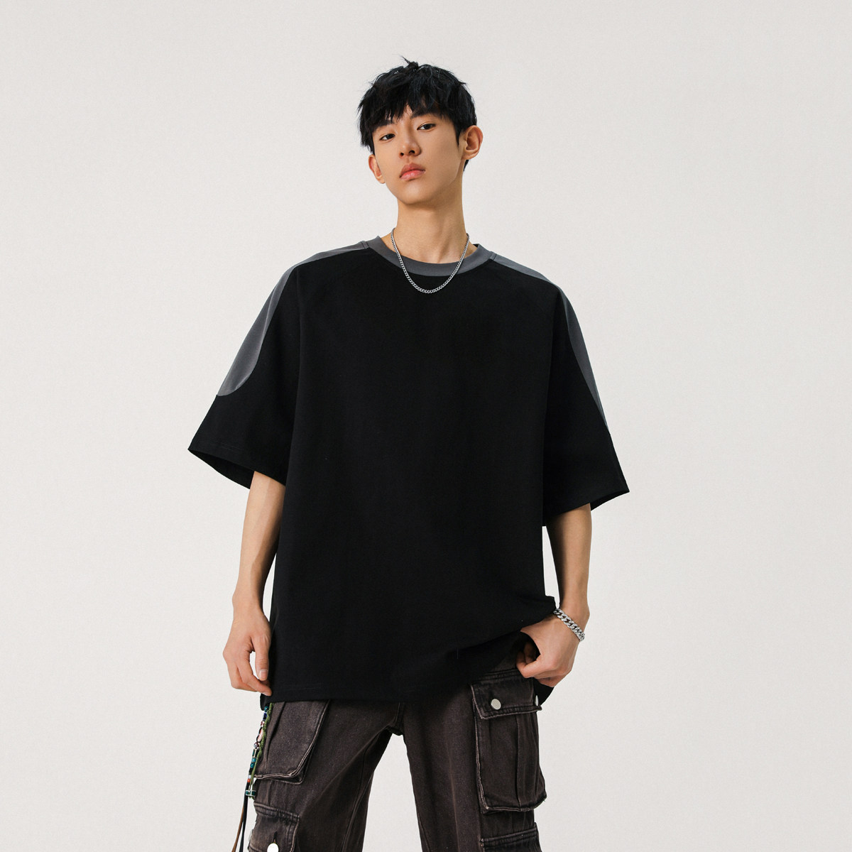 黑色撞色短袖T恤男宽松版型纯棉质感夏季男士上衣潮流百搭圆领潮