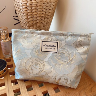 爆闪金丝玫瑰化妆包女便携大容量洗漱包外出收纳包高级感随身新款