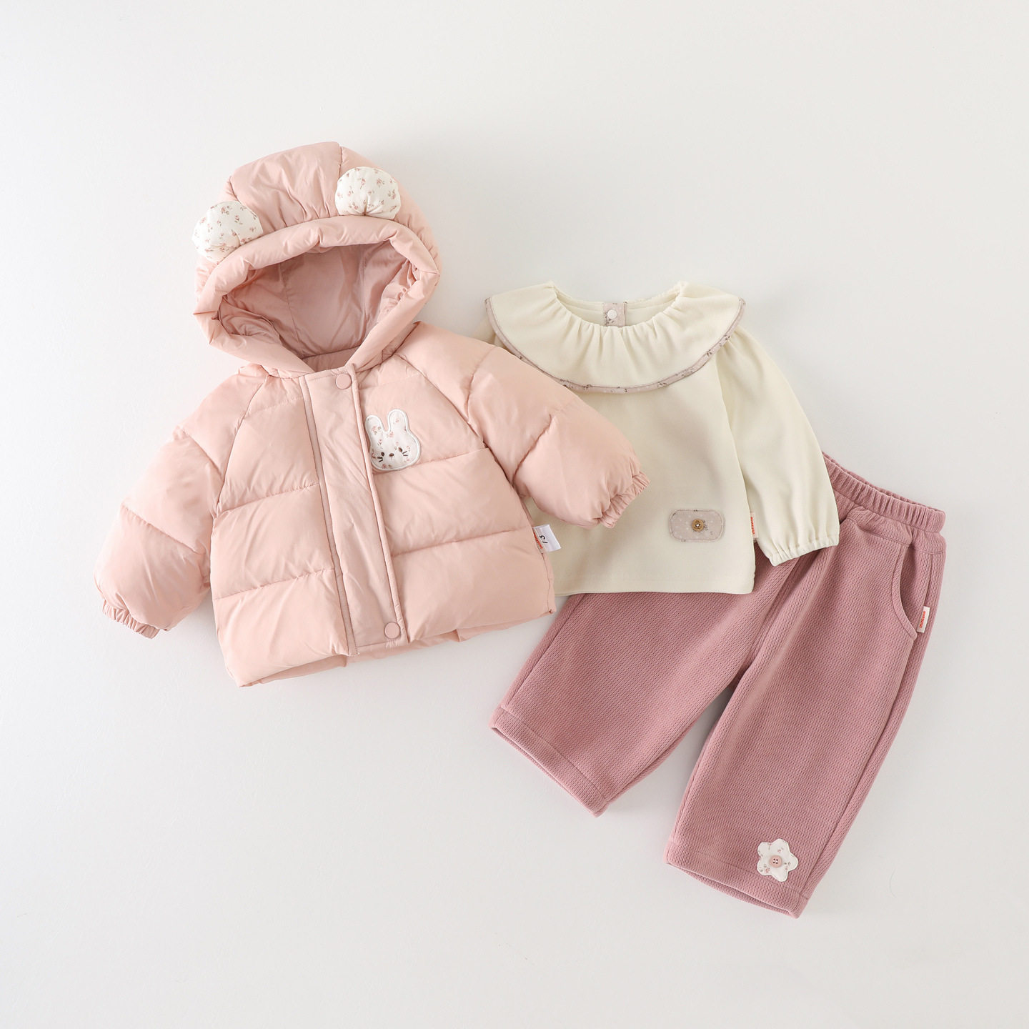 婴幼儿衣服冬装加厚保暖棉服套装女宝宝冬季卡通可爱外出服三件套