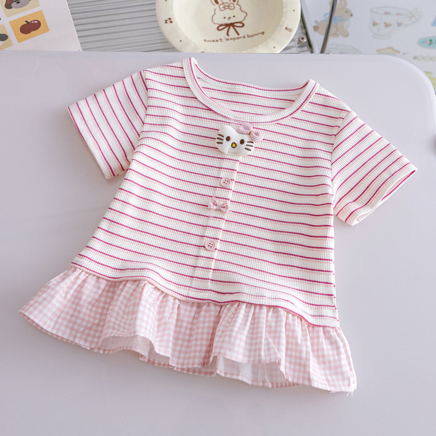 女童夏季短袖2026新款甜美卡通立体猫条纹拼接格子荷叶边裙摆T恤3