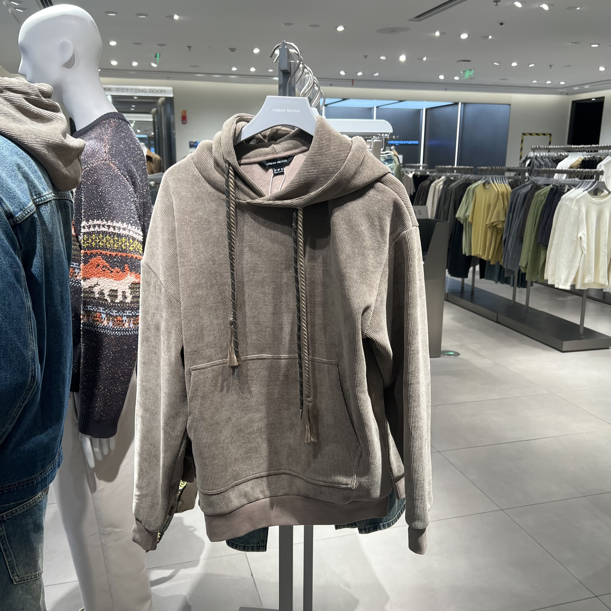 UR国内代购2025冬季男装流光风连帽双抽绳大口袋卫衣UML450233