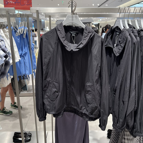 UR国内代购2025夏季女装简约休闲抽绳拉链超宽松外套UWJ150051