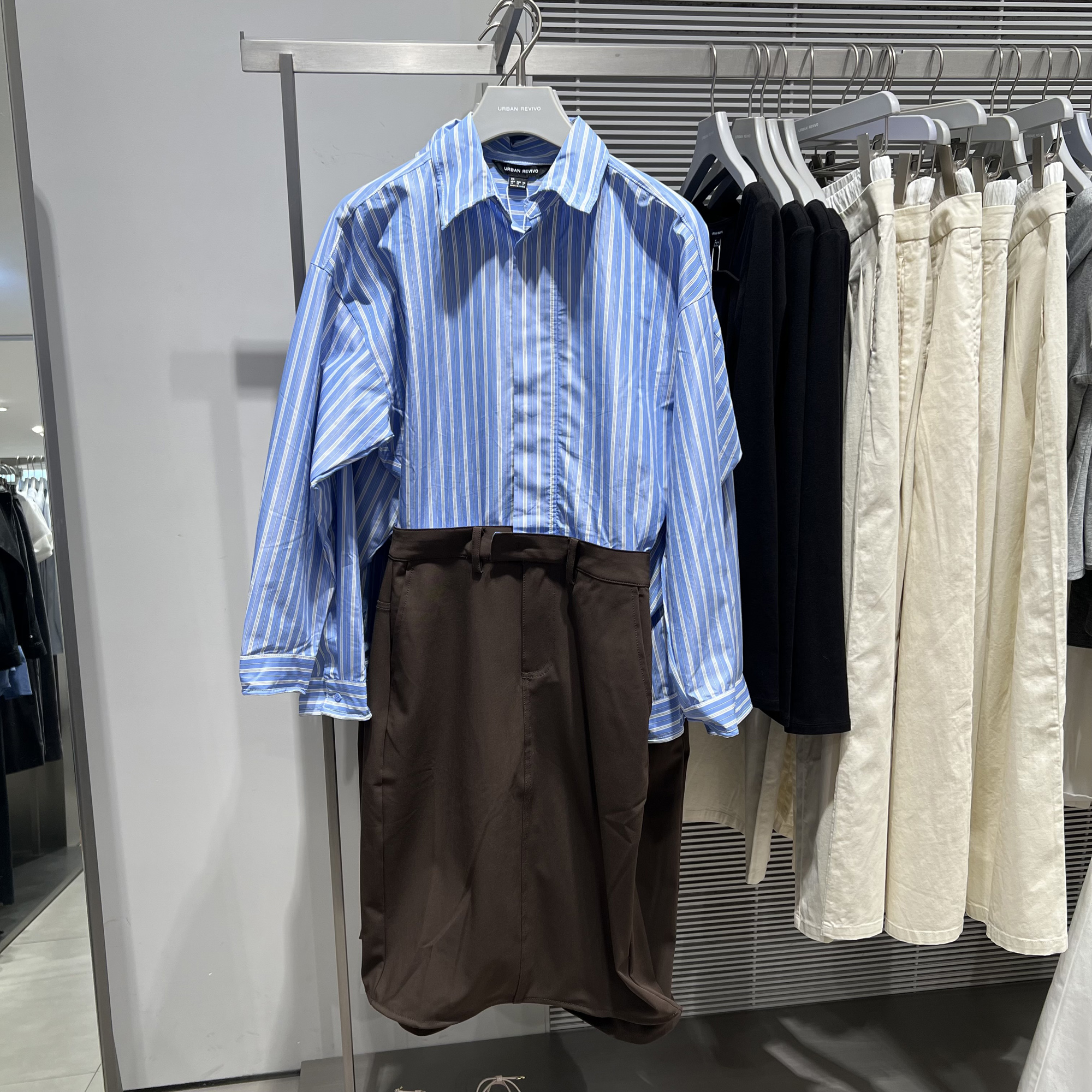 UR国内代购2025秋季女装简约通勤撞色条纹拼接连衣裙UWU750019