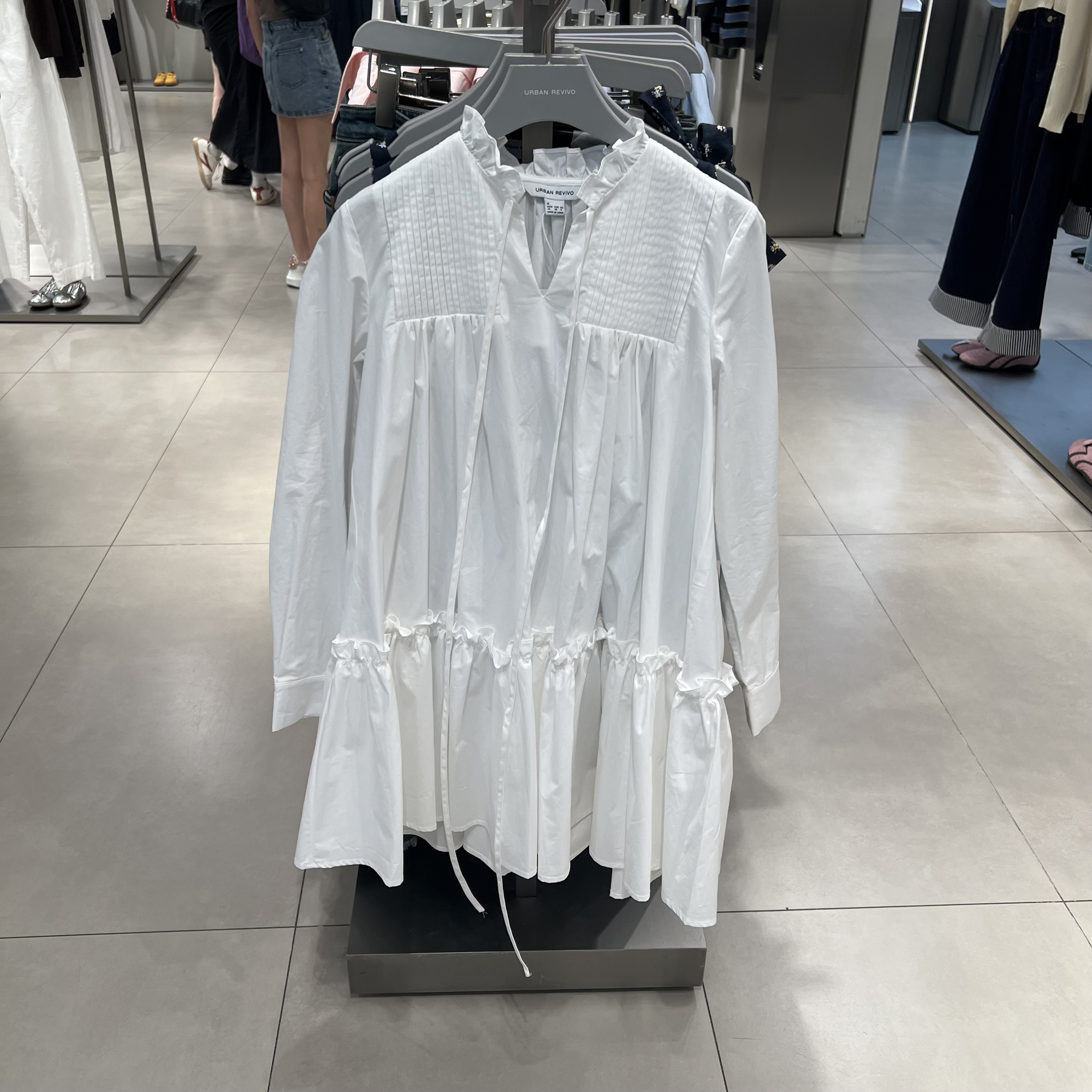 UR国内代购2025秋季女装休闲芭蕾风花边系带长袖连衣裙UYL750121