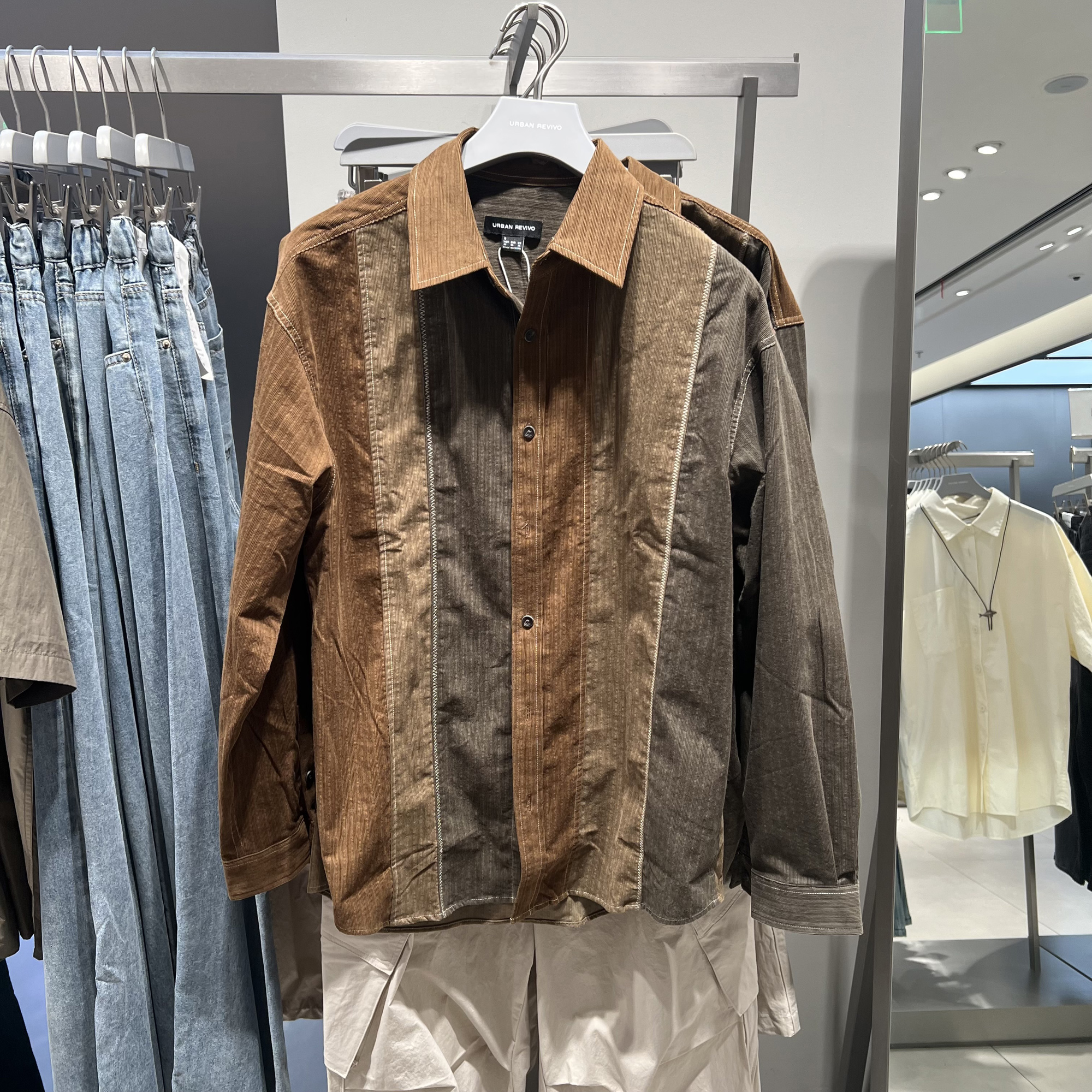 UR国内代购2025秋季男琥珀流光风复古撞色棉质开襟衬衫UML250097