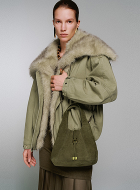 UR国内代购2025秋季女士时髦通勤简约流光风手提斜挎包UAWB50258