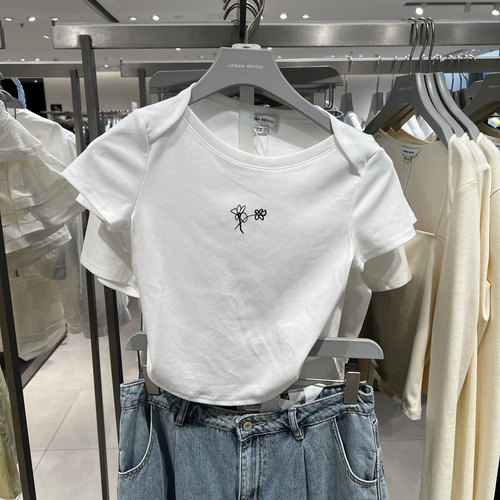 UR国内代购2025春季女装时尚甜辣风花朵刺绣正肩T恤UIU450007