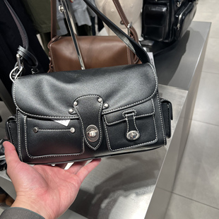 UR国内代购 女士百搭潮流潮酷邮差包单肩斜挎包UAYB50160 2025秋季