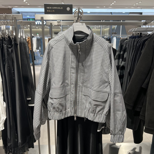 UR国内代购2026春季新款女装潮流撞色格纹立领宽松外套UWJ160018