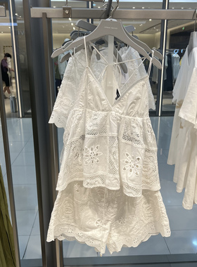 UR国内代购2025夏季女装休闲度假波嬉风肌理镂空吊带衫UWH250093