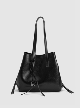 UR国内代购2025夏季女士百搭休闲通勤气质托特单肩包UAWB50105