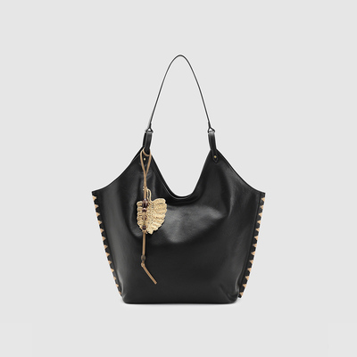 UR国内代购2026春季女士休闲百搭度假编织挂件单肩包UAWB60052