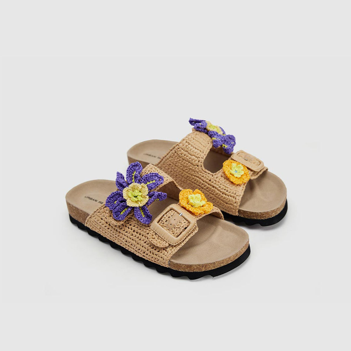 UR国内代购2025夏季女士休闲度假编织花朵装饰露趾拖鞋UAYS50053