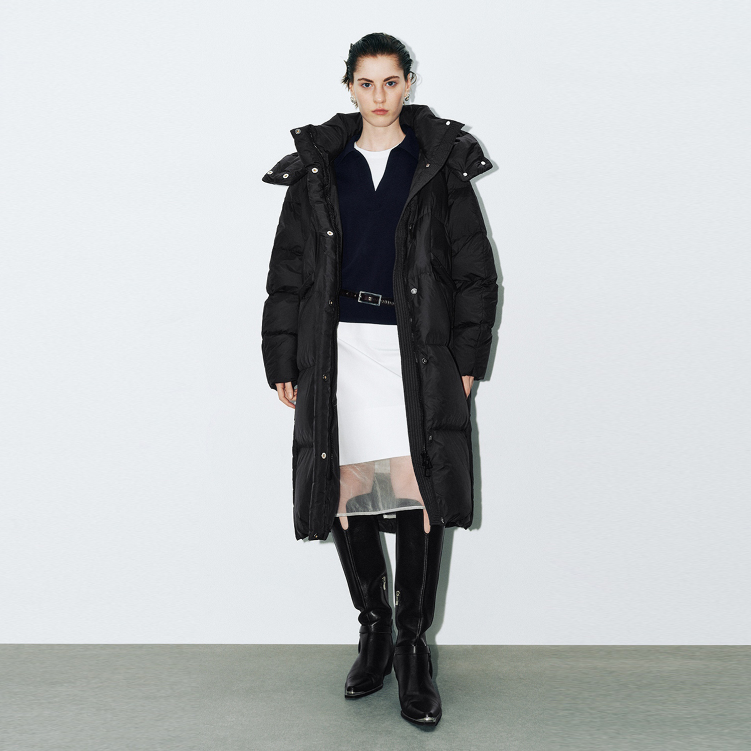 UR国内代购2025冬季女装时尚气质连帽绗缝宽松羽绒外套UWG150068