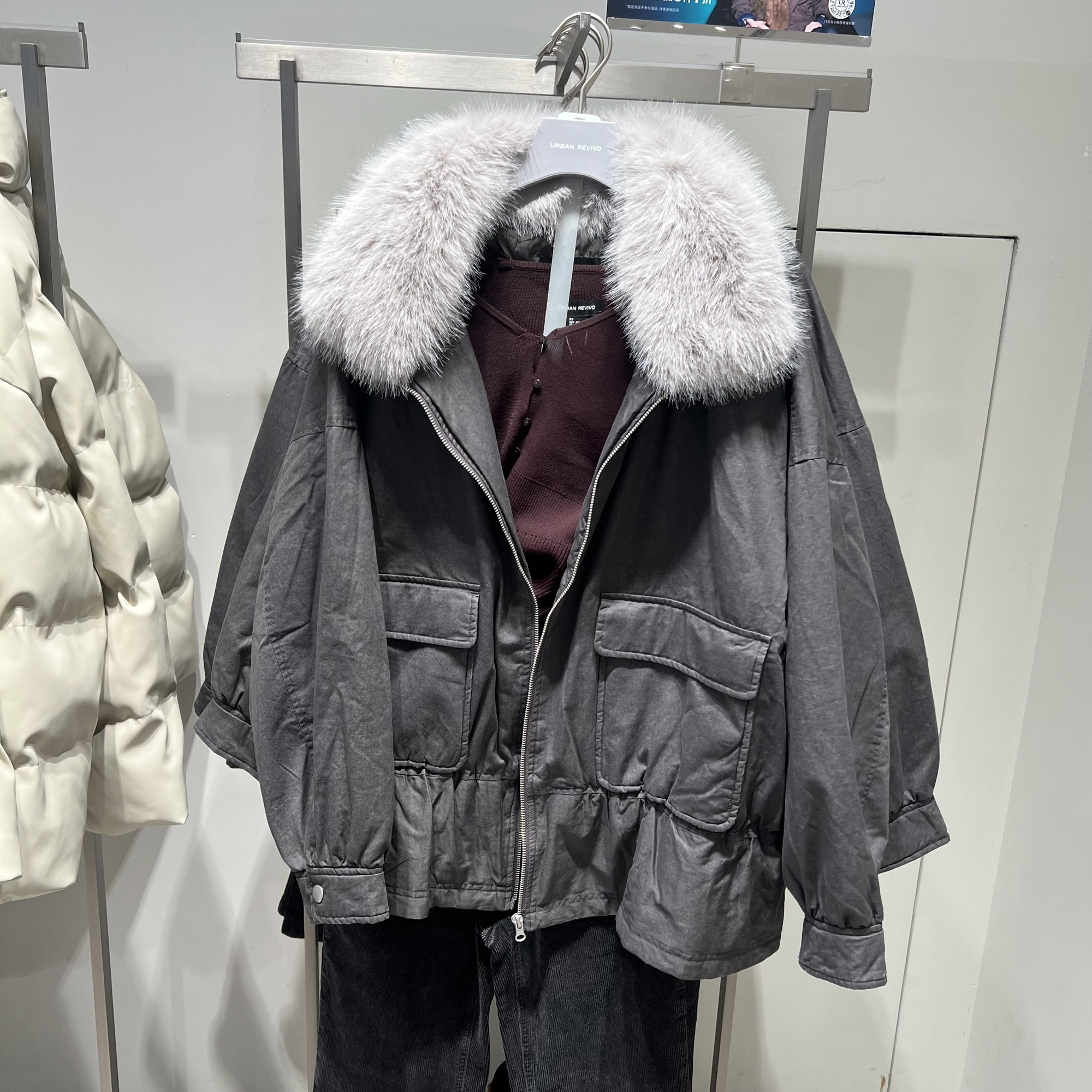 UR国内代购2025冬季女装休闲复古巴恩风毛领超宽松棉服UWH150074