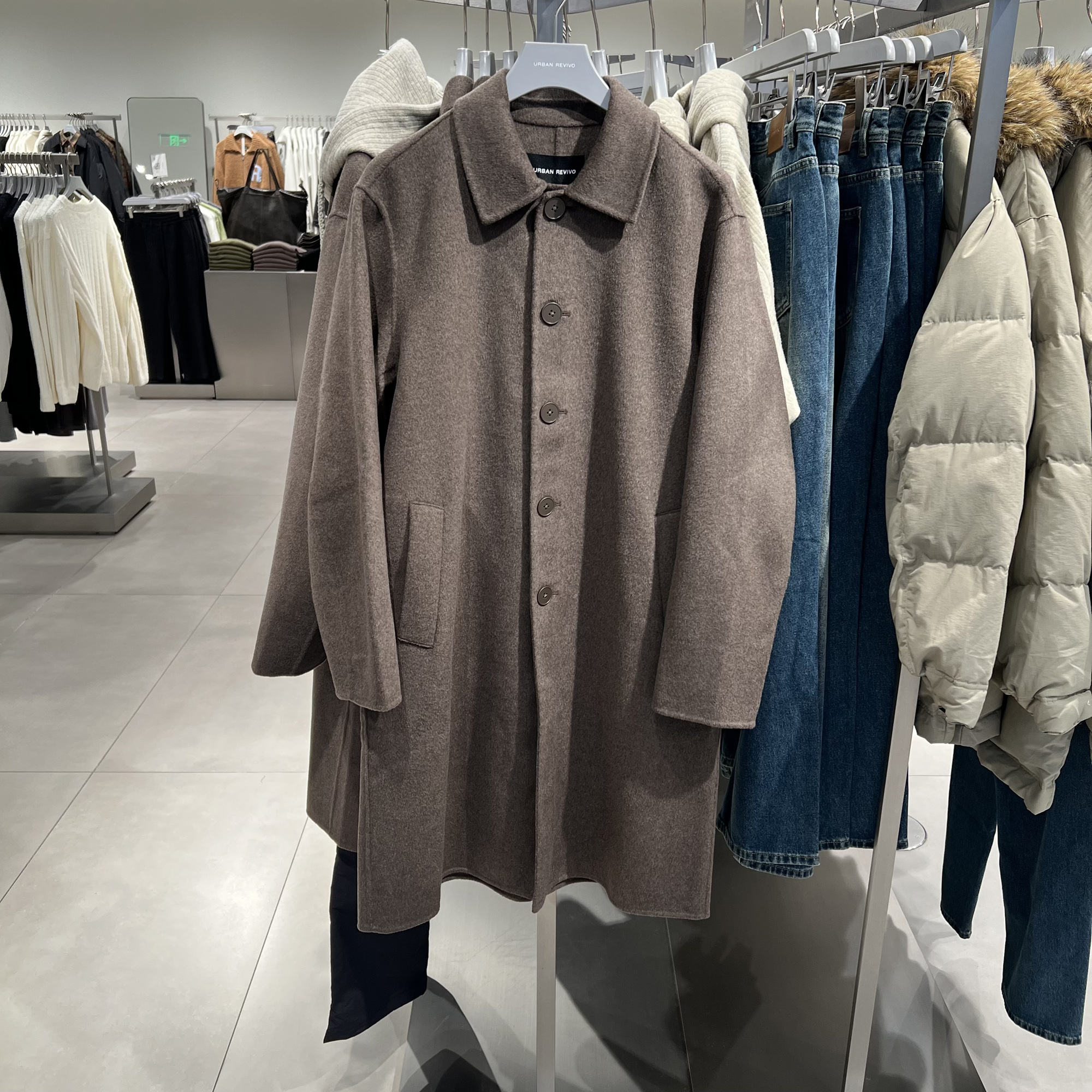 UR国内代购2025冬季男装气质高智感翻领纽扣毛呢大衣UMM150031