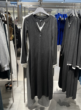 UR国内代购2026春季女装时髦潮流撞色V领纽扣饰连衣裙UWJ760022