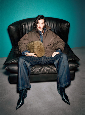 UR国内代购2025冬季女装时髦复古休闲立领宽松羽绒外套UWU150014