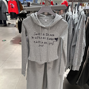 UR国内代购2026春季女装潮流连帽抽绳字母修身短款T恤UYV460052