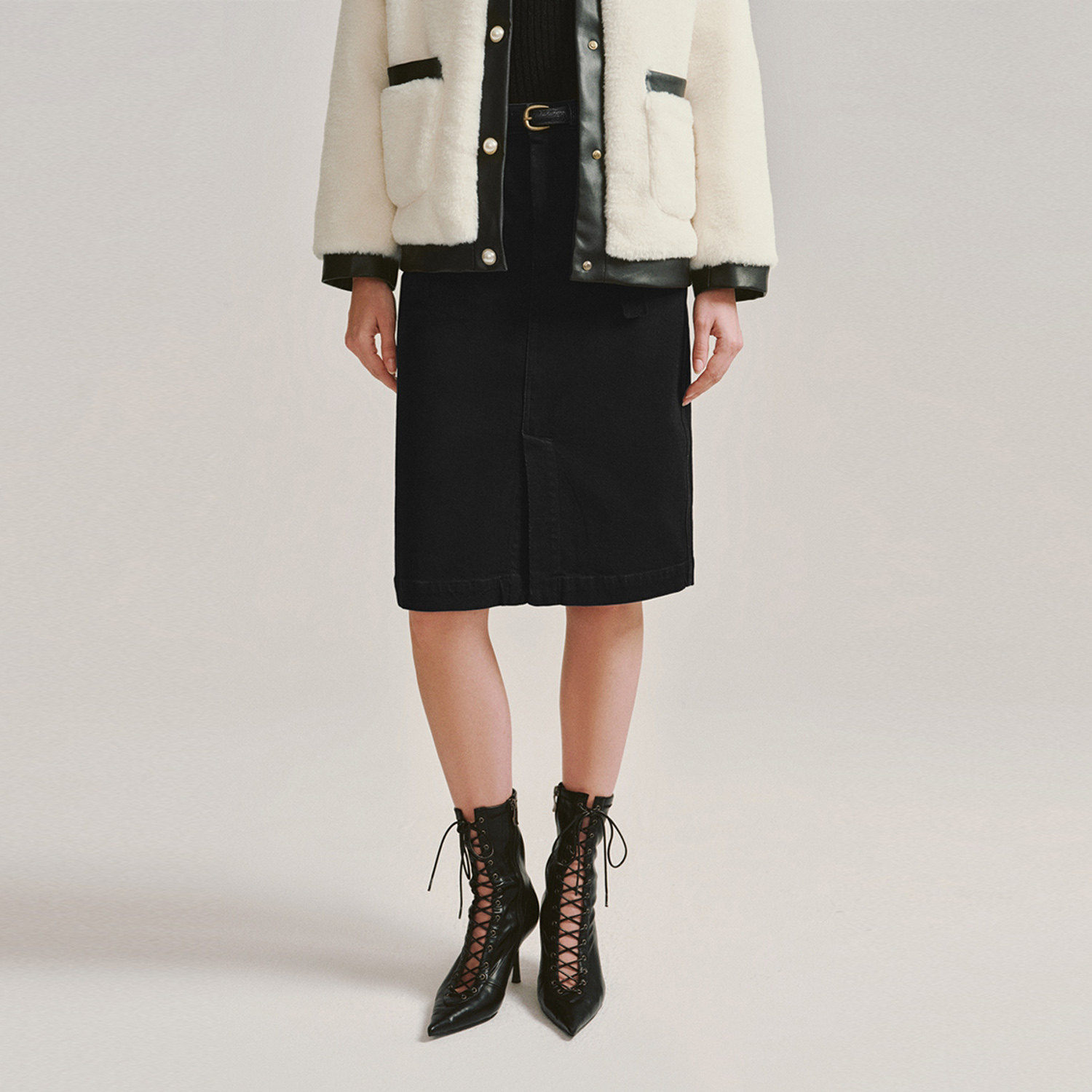 UR国内代购2025冬季女装魅力简约开衩腰带牛仔半裙UWG850217