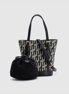 UR国内代购2025夏季女士经典百搭复古老花手提斜挎包UAYB50143