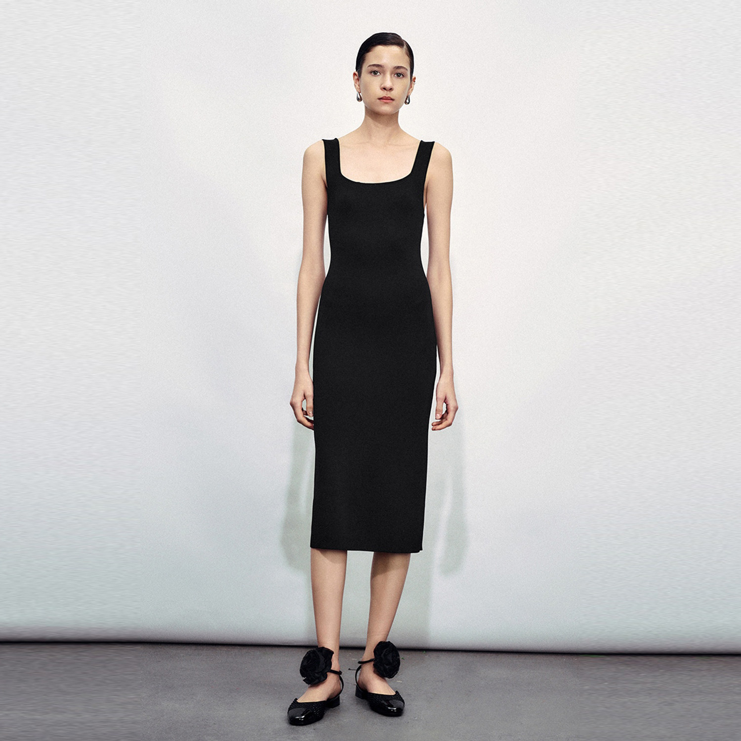 UR国内代购2025夏季女装法式简约气质修身针织连衣裙UWM950053