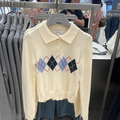 UR国内代购2025冬季女装休闲学院风菱格纹短款针织衫UYY950145