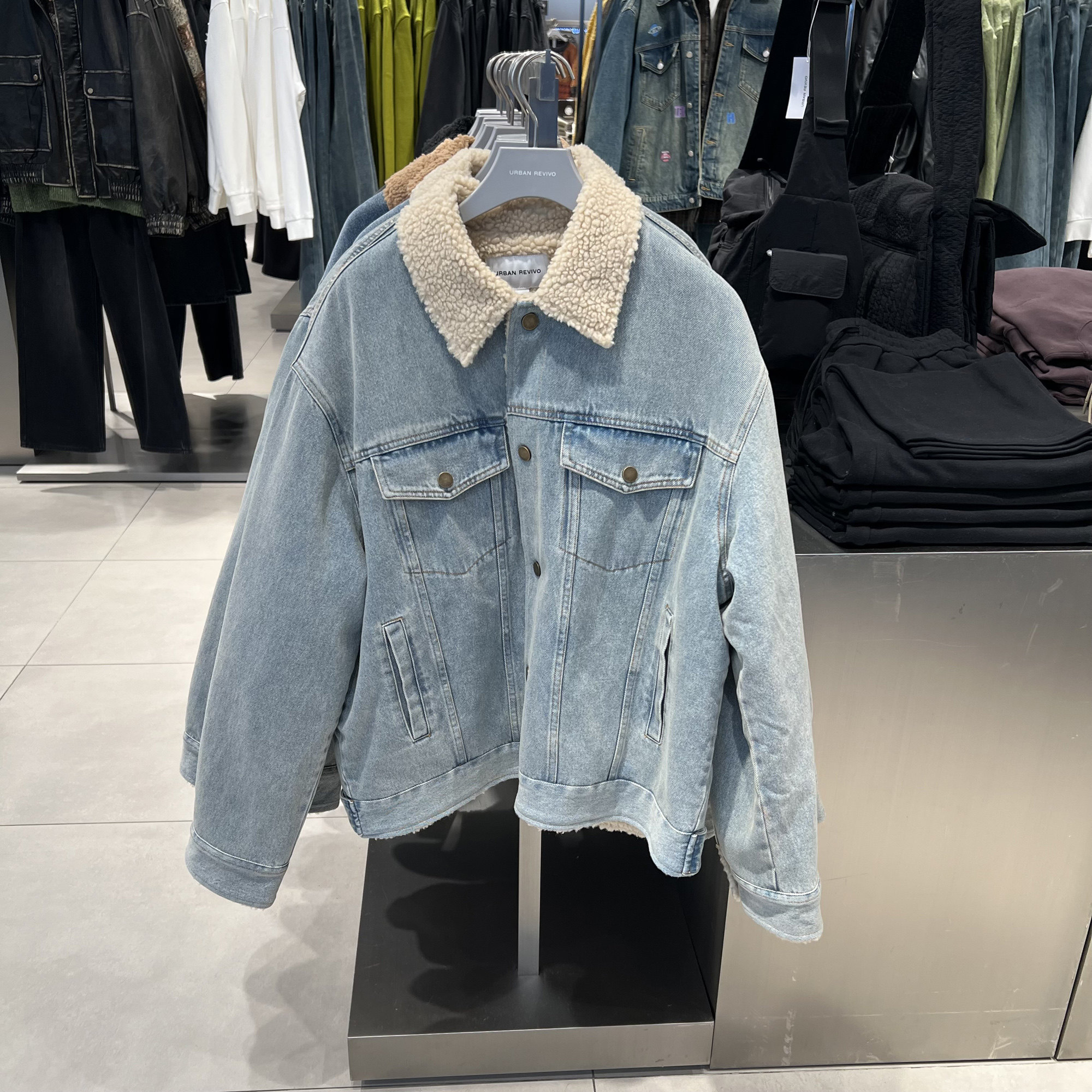 UR国内代购2025冬季男休闲撞色牛仔外套UUY850030/850031/850029,男装,牛仔外套,淘宝优惠券,粉丝福利购,淘宝优惠卷