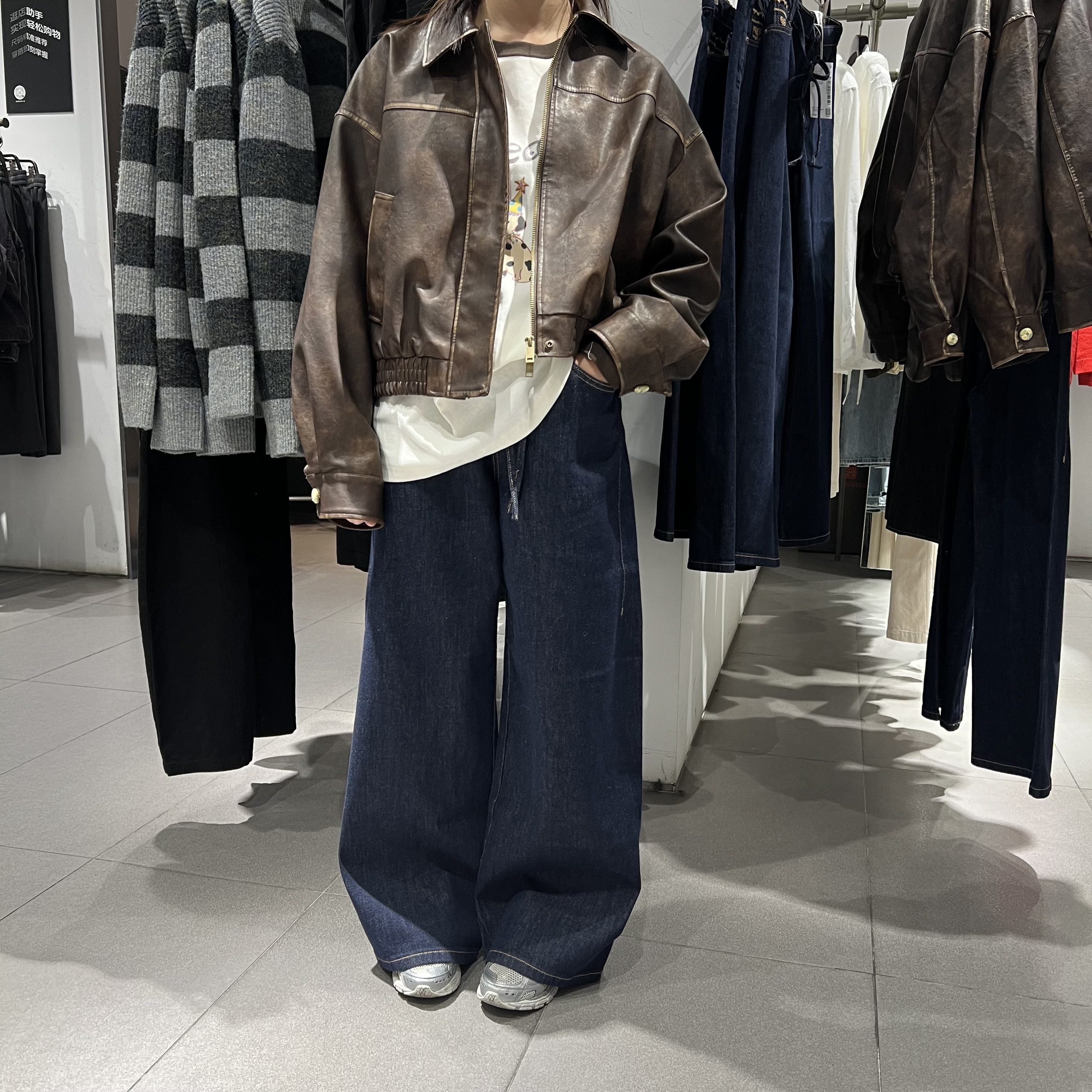 UR国内代购2026春季女装休闲复古做旧趣味标签短款外套UYL160008,女装/女士精品,短外套,淘宝优惠券,粉丝福利购,淘宝优惠卷