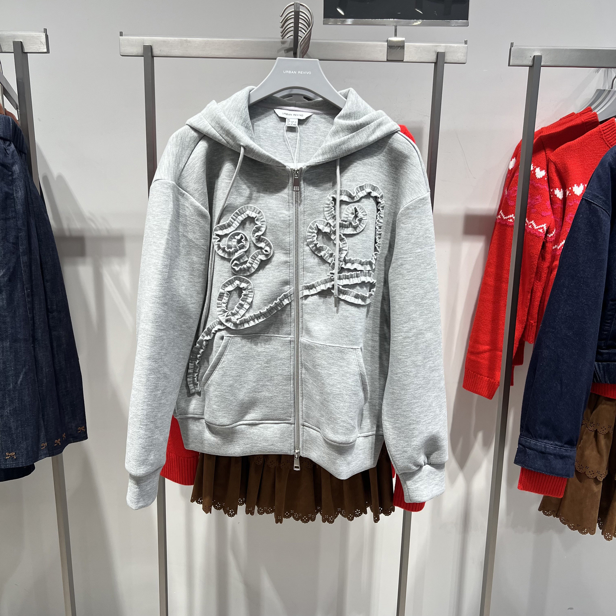 UR国内代购2025冬季女装都市简约连帽木耳边卫衣外套UYU160009,女装/女士精品,卫衣/绒衫,淘宝优惠券,粉丝福利购,淘宝优惠卷