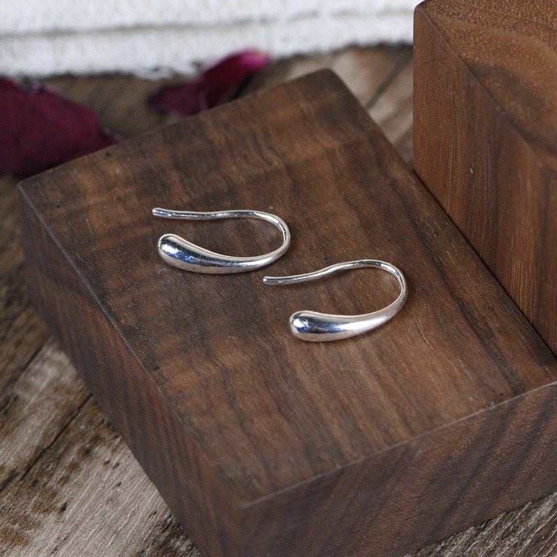 925纯银水滴耳环冷淡风简约设计感气质短款耳钉饰品新年生日礼物,饰品/流行首饰/时尚饰品新,银饰耳饰,淘宝优惠券,粉丝福利购,淘宝优惠卷