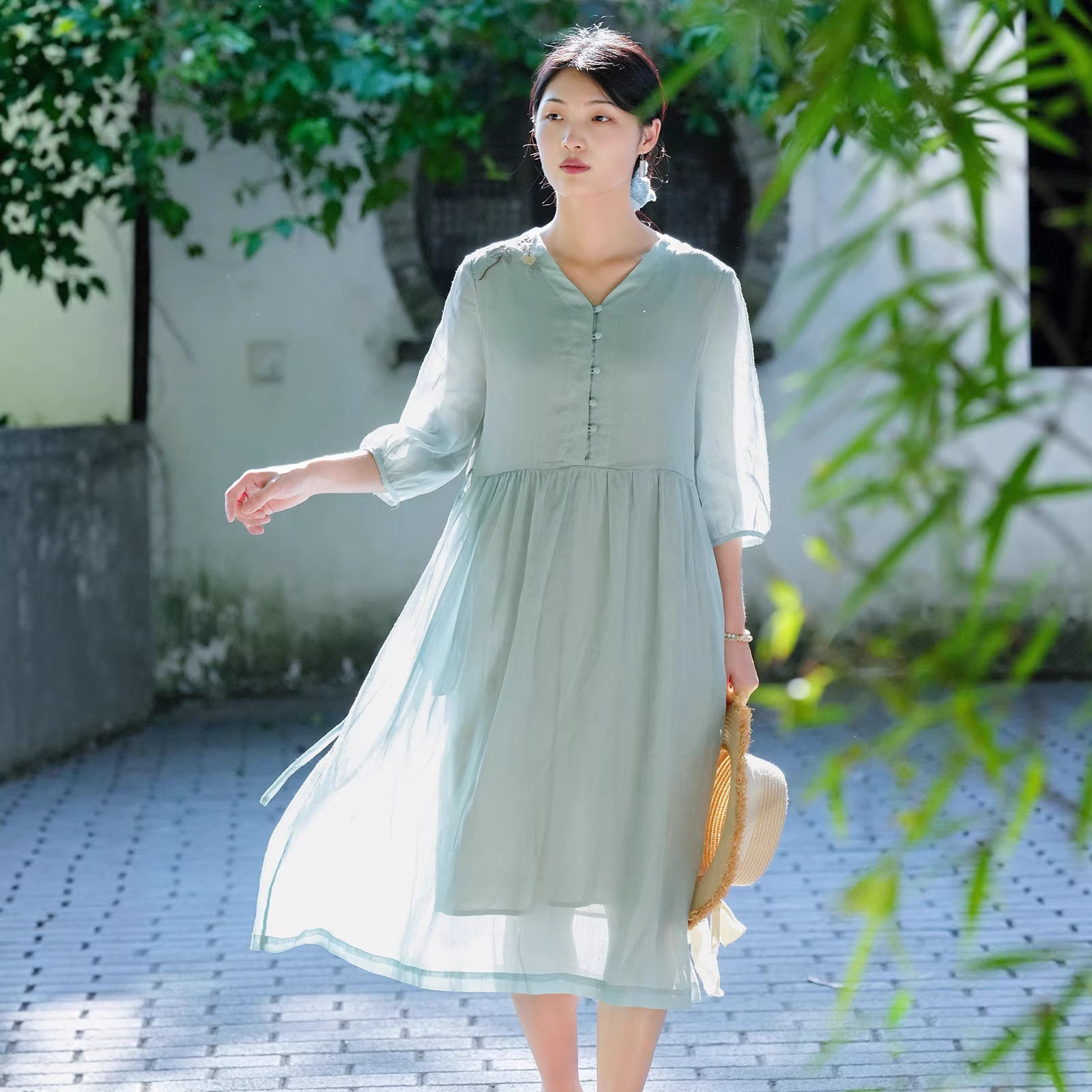 26夏季新款细理苎麻重工刺绣玫瑰花大摆仙美连衣裙女双层中长女裙