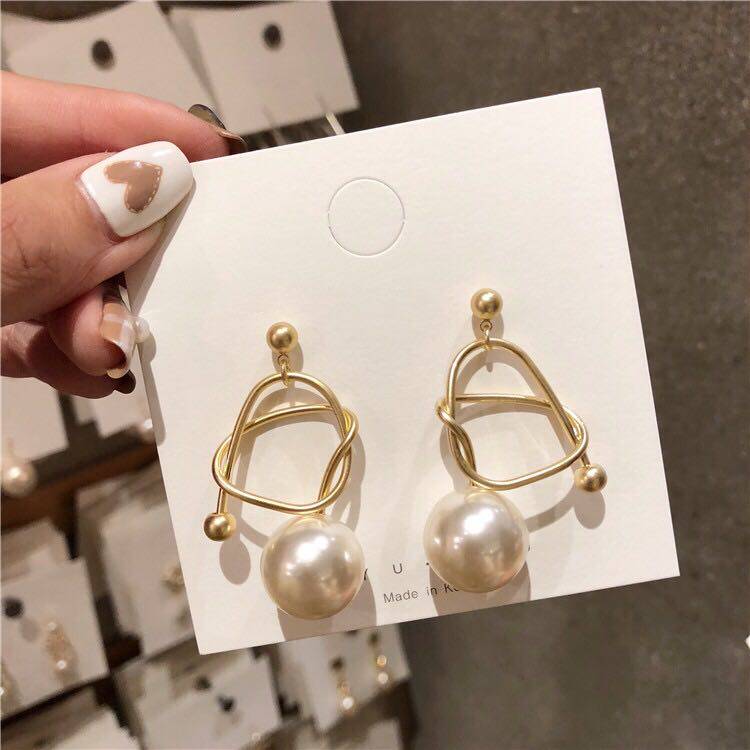 the republic of korea fashion Cold style Metal elements personality Pearl Earrings Earringsin the Women's clothing/Boutique , Bra  category - from Buy2taobao.com to provide professional Taobao agent buy service