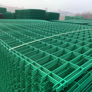 铁丝网围栏高速公路护栏网双边丝护栏网围栏果园钢丝网高速路护栏